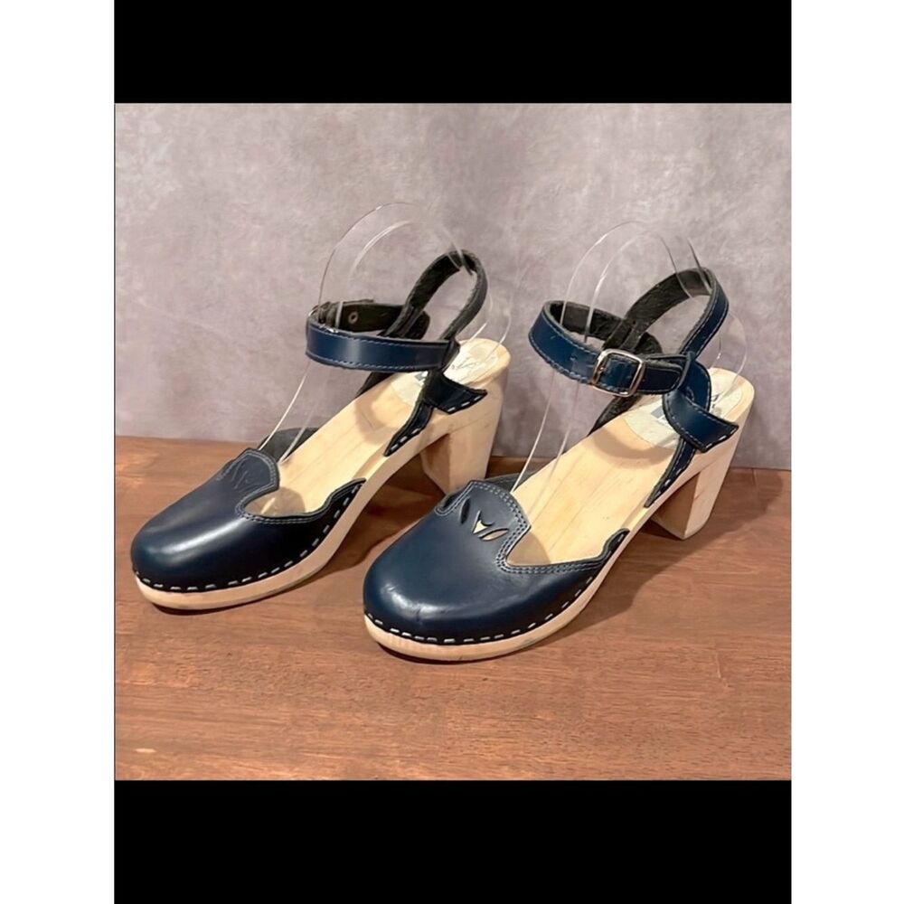 Maguba Navy wooden leather clog heels size 40 / US 10